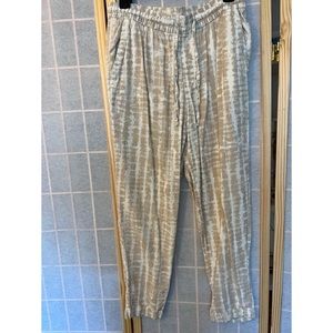 Linen tan and white pants